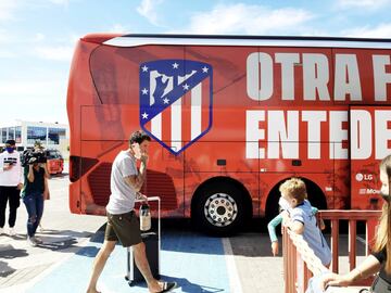 07/09/20 ATLETICO DE MADRID PRETEMPORADA 
VIAJE SALIDA A LA CONCENTRACION EN LOS ANGELES DE SAN RAFAEL AUTOCAR AUTOBUS 
GIMENEZ