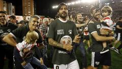 Chori Dom&iacute;nguez,durante la celebraci&oacute;n del ascenso.