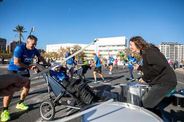 Zurich Aefat cumple 30 maratones en Valencia