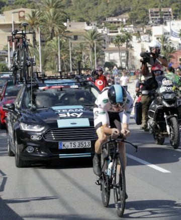 Chris Froome durante la  etapa de la Vuelta disputada en la modalidad de contrarreloj individual ente Jávea y Calpe, de 37 kilómetros. 