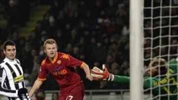 La Roma gana a la Juventus con gol de Riise en la prolongación