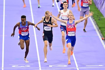 Cole Hocker gana los 1.500 de París.  Segundo, Kerr y bronce, Nuguse. Cuarto es Jakob Ingebrigtsen.