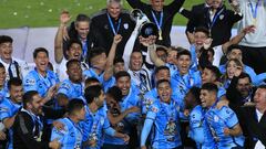 <br><br>

Oscar Ustari and Pachuca Players raise the Champion trophy after the Pachuca vs. Toluca match, corresponding to the second leg of the grand final of the 2022 Opening Tournament of the Liga BBVA MX, at the Hidalgo Stadium, on October 30, 2022.