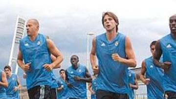 <b>YA CORREN. </b>El Madrid empezó los entrenamientos en la Ciudad del Fútbol en Las Rozas.