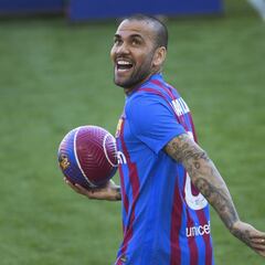 La curiosa cláusula de Alves