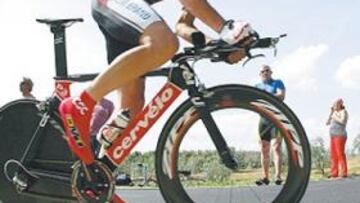 <b>GOLPE MORAL. </b>Ivan Basso, ayer durante la crono en la que fue segundo y superó a sus rivales en la general.