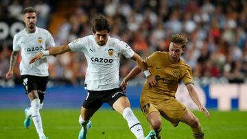 Jes¨²s V¨¢zquez, del Valencia, en un encuentro ante el Barcelona.