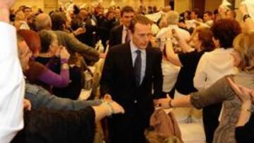 <b>FIESTA. </b>Butragueño y Sanchís fueron recibidos como héroes. También estuvo Pardeza.