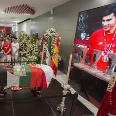 El mundo del fútbol llora a Reyes: le dio el último adiós en el Pizjuán