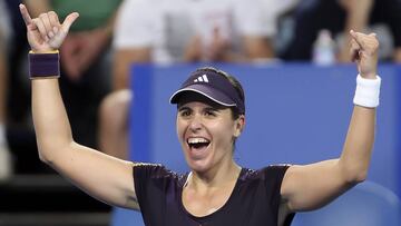 Anabel Medina: adi車s a las pistas pero no al tenis