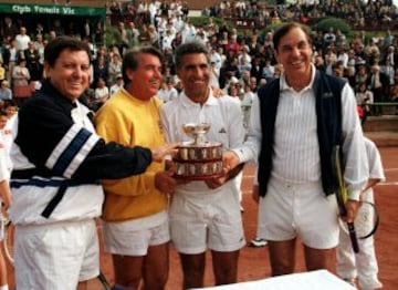 Homenaje a los finalistas de la Copa Davis en el 31 aniversario de la última final en 1967. Arilla, Manolo Santana, Orantes y Gisbert.