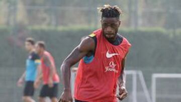 Alex Song volverá al Barcelona