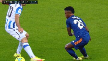 Entre tantas cosas que hizo se perdió este pedazo de regate de Vinicius a Oyarzabal