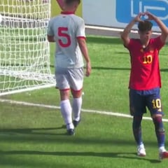 Víctor, goleador y doble asistente con España