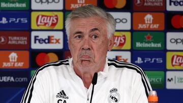 Real Madrid's Italian coach Carlo Ancelotti answers to journalists during a press conference at the Ciudad Real Madrid training complex in Valdebebas, outskirts of Madrid, on September 13, 2022, on the eve of their UEFA Champions League, group F, first leg football match against RB Leipzig. (Photo by Thomas COEX / AFP)