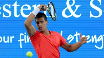 MASON, OHIO - AUGUST 18: Carlos Alcaraz of Spain plays a forehand during his match against Marin Cilic of Croatia during the Western & Southern Open at the Lindner Family Tennis Center on August 18, 2022 in Mason, Ohio.   Dylan Buell/Getty Images/AFP
== FOR NEWSPAPERS, INTERNET, TELCOS & TELEVISION USE ONLY ==