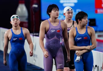 El equipo chino, campeón del mundo del 4x100 femenino.