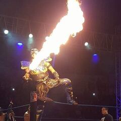 Aerostar quiere apostar su máscara en contra de La Parka Negra