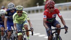 Nairo Quintana y Alberto Contador, al frente del grupo de escapados.