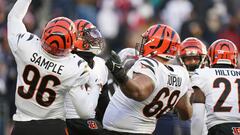 What happened to the Bengals flight after their Christmas Eve win against the Patriots?