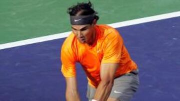 <b>SEGURO. </b>Nadal, que no ha sufrido, se enfrenta a Devvarman (abajo).