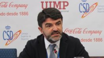 Garc¨ªa-Abad: "Tendremos los diez corredores el 1 de octubre"