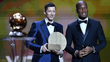 Zahavi entona la ira de Lewandowski: "El Balón de Oro no le pertenece a Messi"