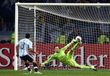 Argentina-Colombia. Tévez.