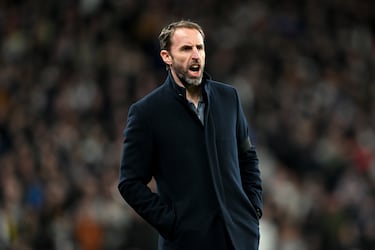 Último cargo: Inglaterra | Edad: 55 | Nacionalidad: Inglaterra