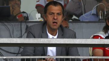 Mosa, presionado: hinchas le piden despedir a Mario Salas