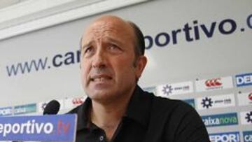 <b>SATISFECHO. </b>Lotina está bastante contento con los tres refuerzos que han llegado este verano.