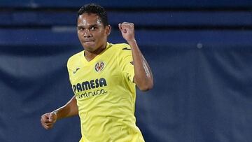 Carlos Bacca, celebra un gol ante el Sivasspor. 