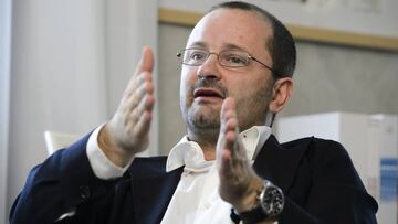 Baumann, el políglota suizo que regía el baloncesto internacional