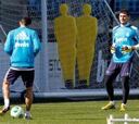 Casillas y Di María saltaron al césped y tocaron balón