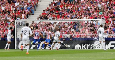 Arda Güler marca el 1-2 para el Real Madrid. 