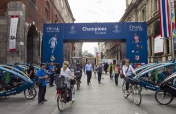 Ambiente de Champions en las calles de Milán