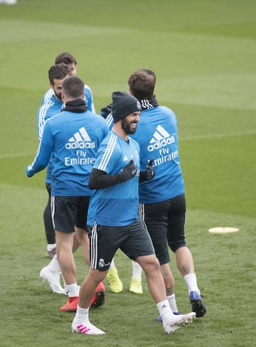 Buen ambiente en el entrenamiento del Real Madrid