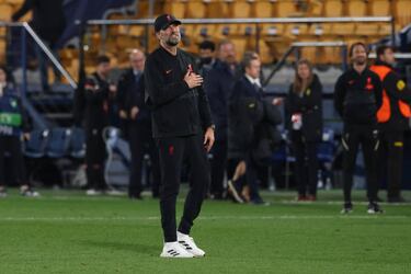 LeBron invited to Champions League final...”Come and join us, big man!”