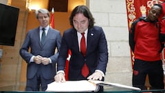 Garrido y Presa, en la recepci&oacute;n en la Comunidad.