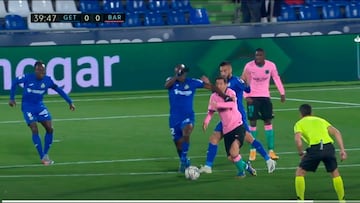 La acci¨®n de Nyom con Messi que ha hecho estallar a Laporta