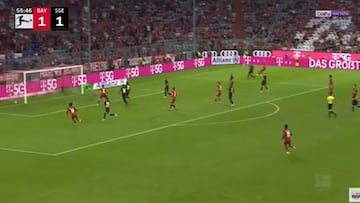 Es la parada m¨¢s escandalosa del a?o y se la hizo a Lewandowski