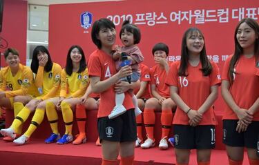 France - Korea Republic: how and where to watch, times, TV, online