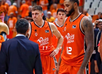 Nate Stetina y Joel Soriano tras terminar el partido.