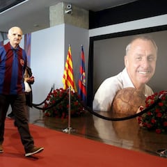 El Barcelona debate cómo homenajear a Johan Cruyff