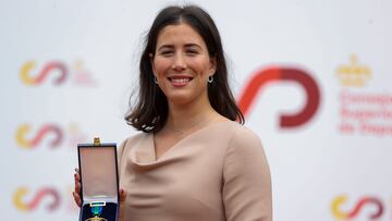 MADRID, 05/07/2023.- La tenista Garbiñe Muguruza, campeona del torneo de Roland Garros en 2016 y del de Wimbledon en 2017, tras recibir la medalla de oro de la Real Orden del Mérito Deportivo (ROMD), este miércoles. EFE/ Kiko Huesca
