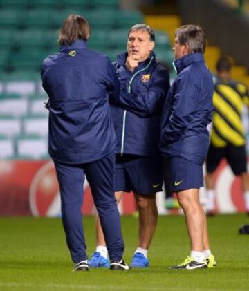 Entrenamiento del Barcelona en el el Celtic Park Stadium. Tata Martino.