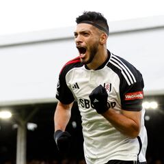 Why is Raúl Jiménez not playing for Fulham in the Premier League this weekend?