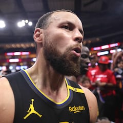 Curry, de baja al menos una semana en plenos ‘playoffs’