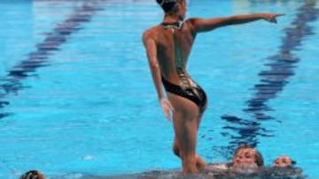 Momento de la actuación del equipo español durante la ronda preliminar de rutina libre combinada.