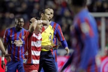  Adrián Colunga es expulsado.